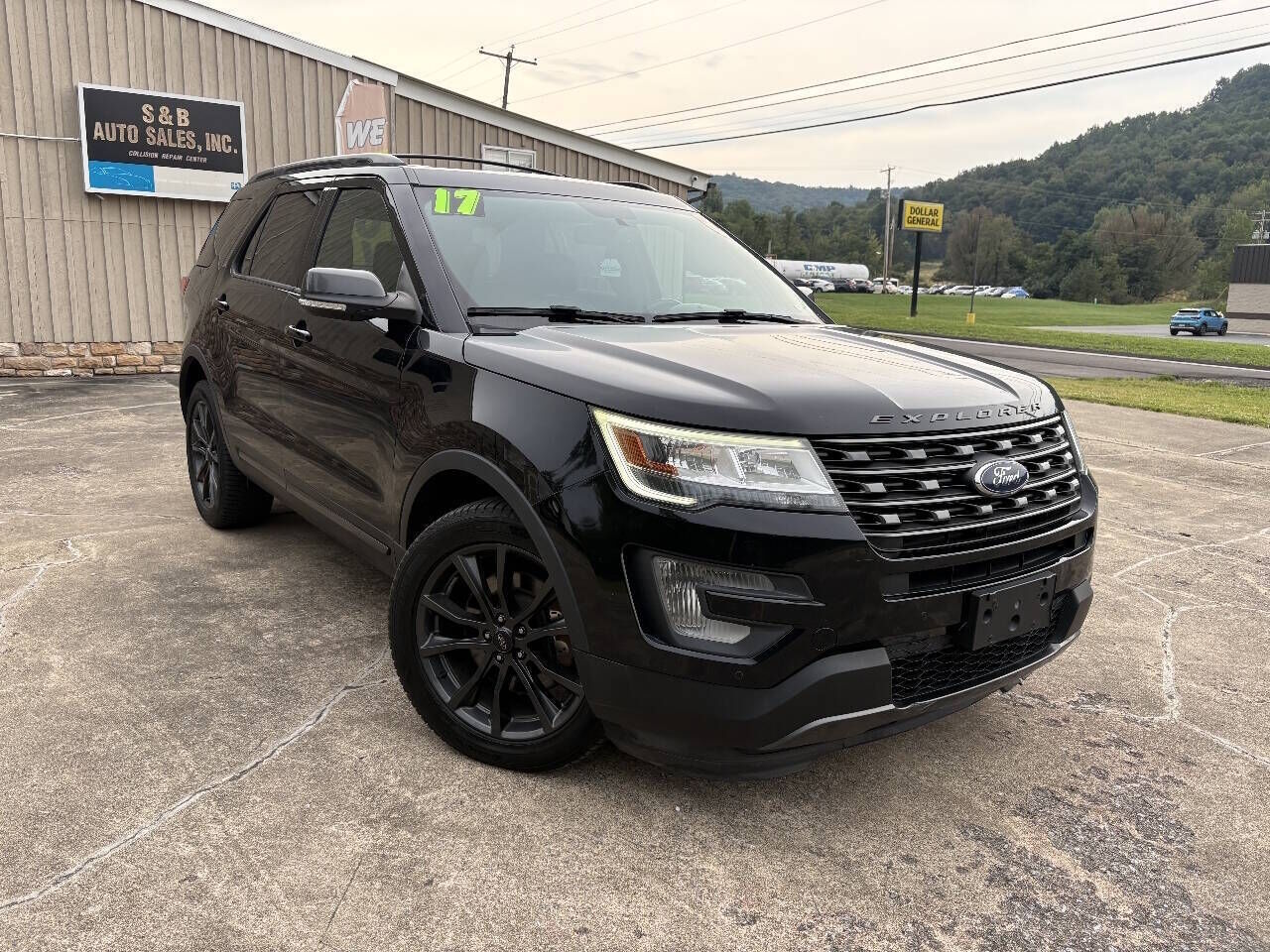 2017 FORD Explorer