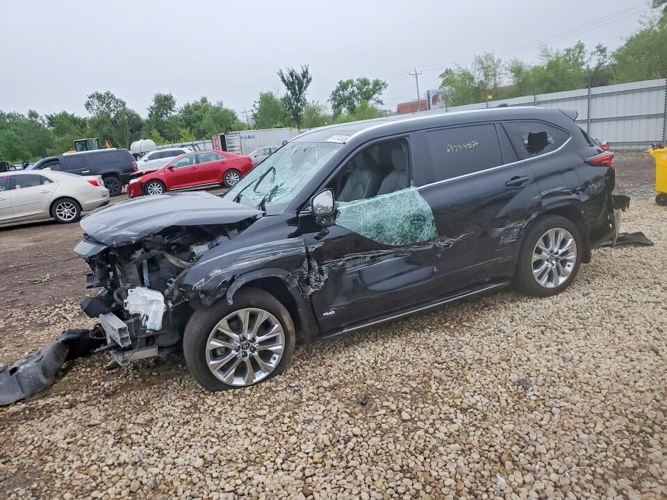 2024 TOYOTA Highlander
