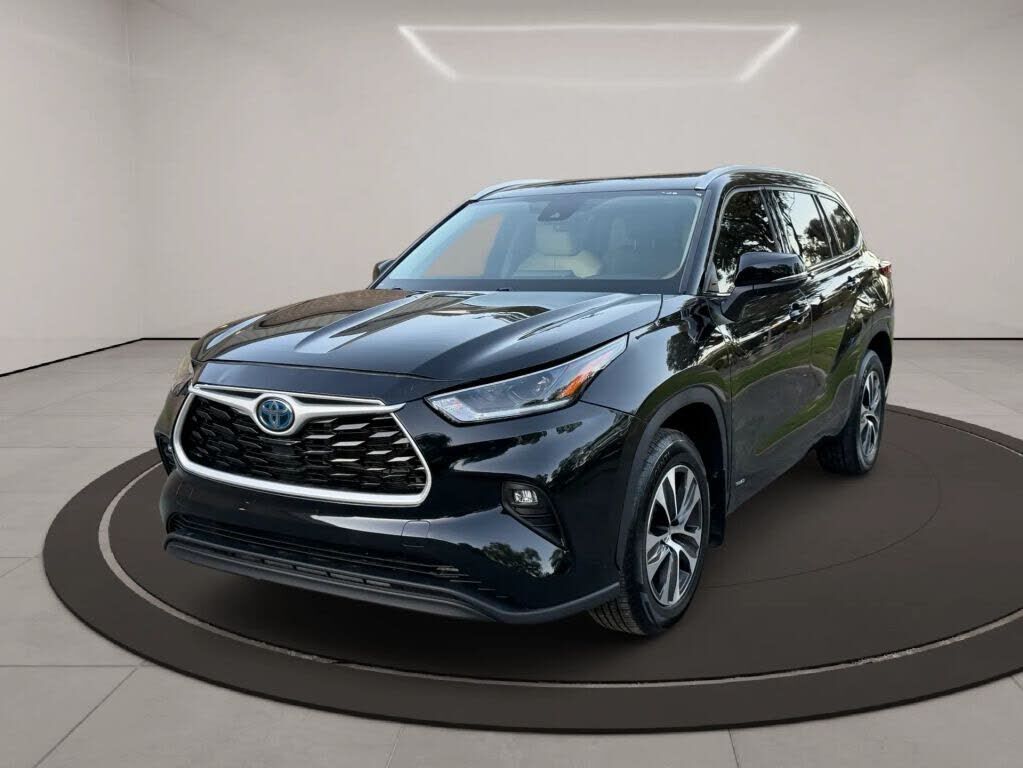 2022 TOYOTA Highlander