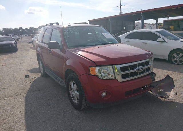 2011 FORD Escape