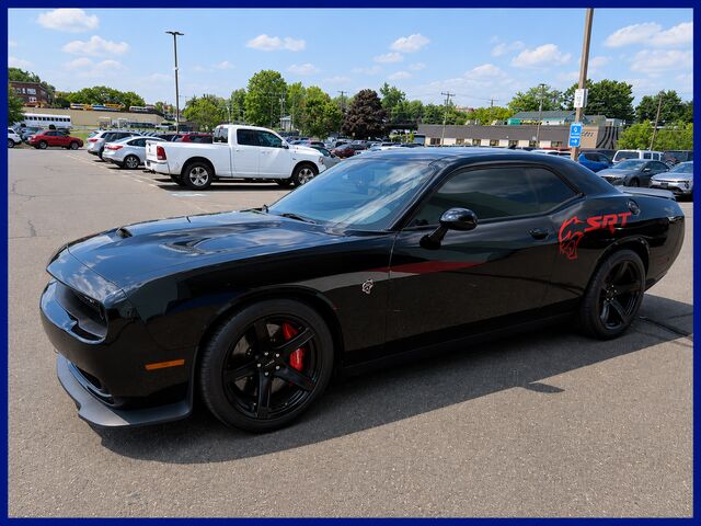 2017 DODGE Challenger