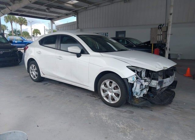 2016 MAZDA Mazda3