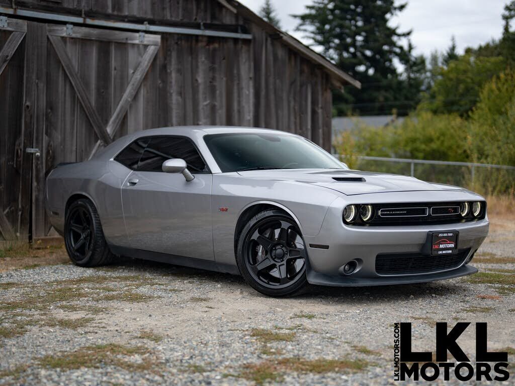 2016 DODGE Challenger