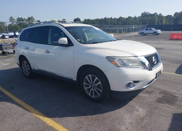 2016 NISSAN Pathfinder