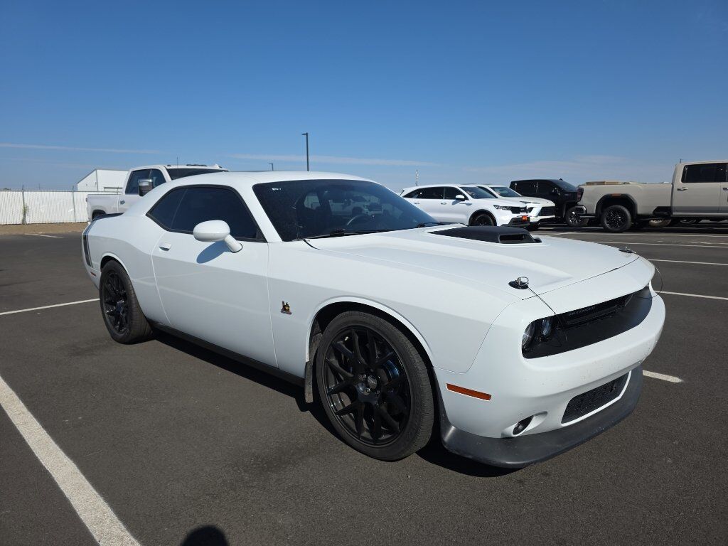 2016 DODGE Challenger
