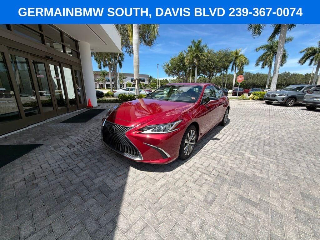 2020 LEXUS ES