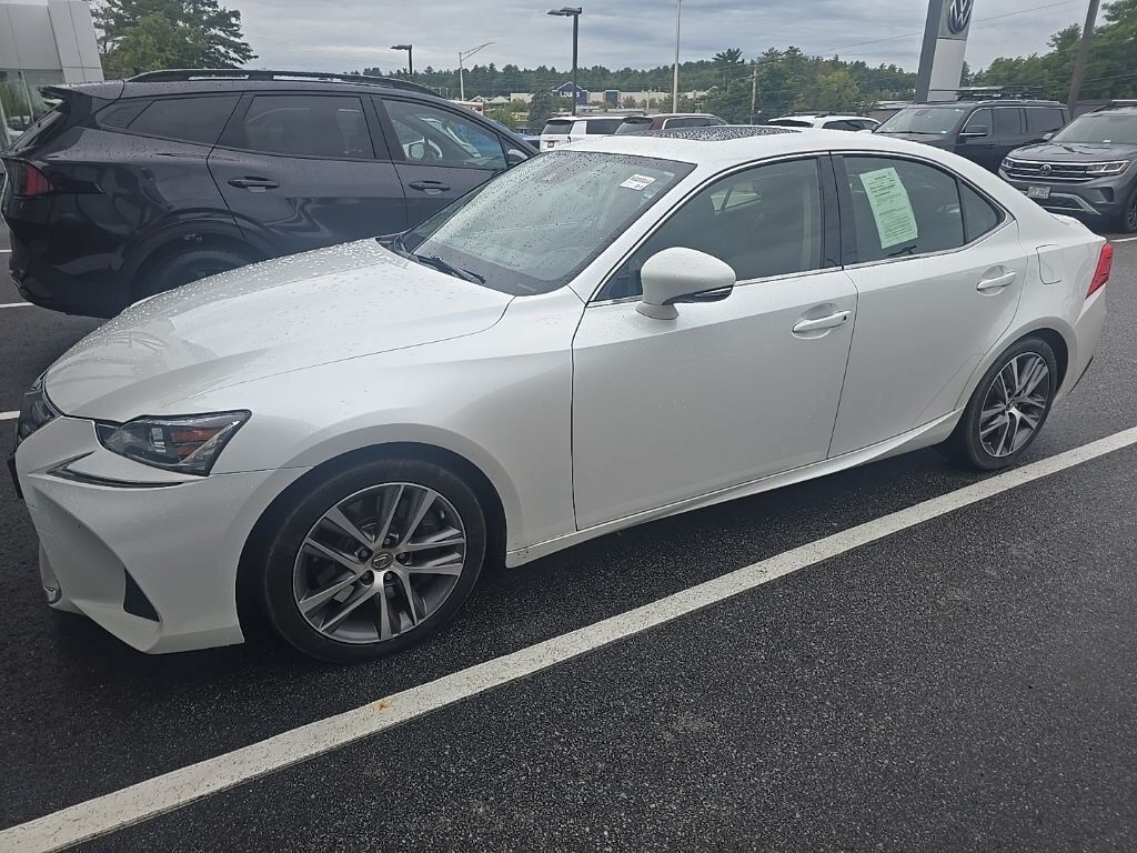 2019 LEXUS IS