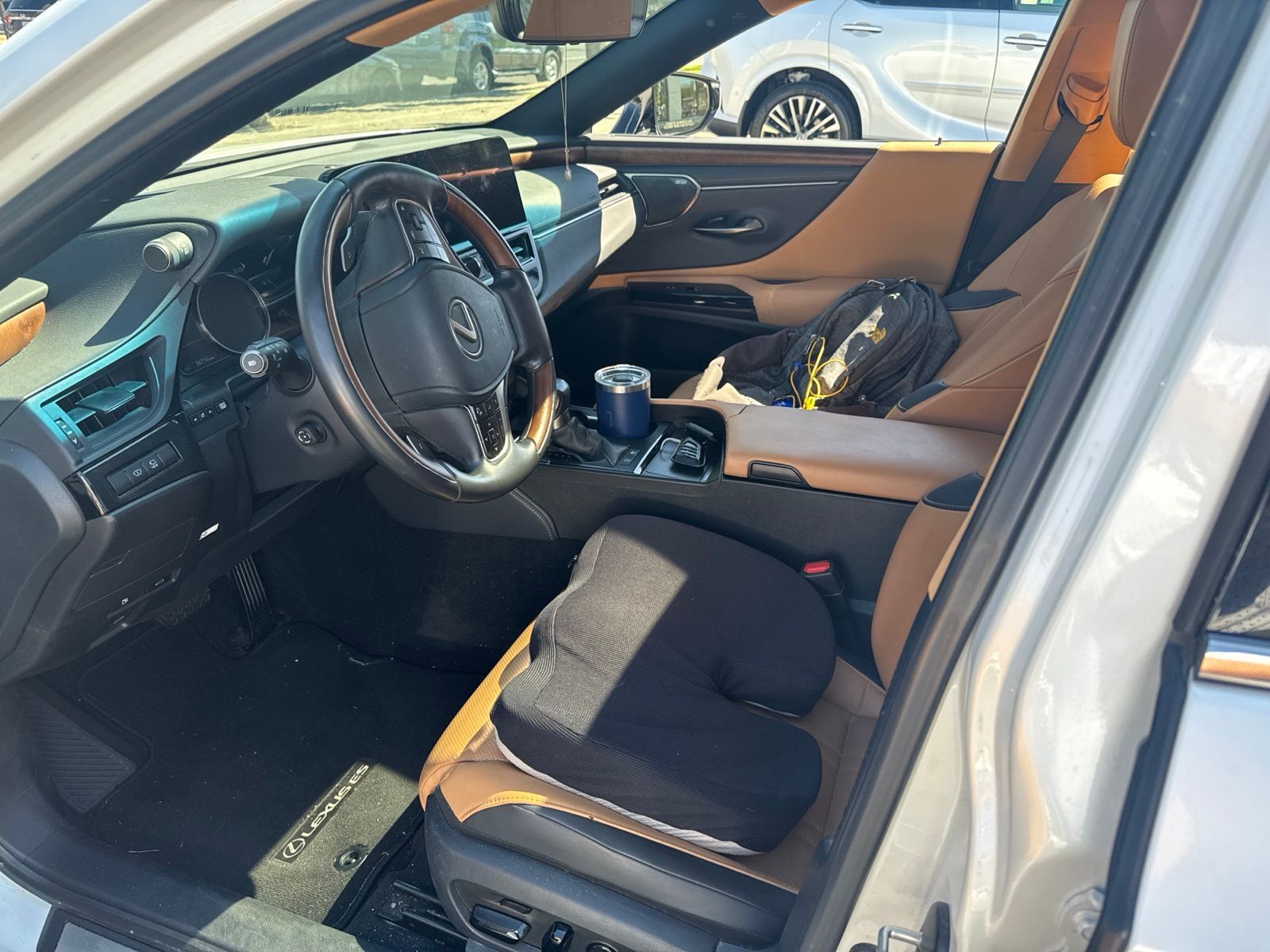 2023 LEXUS ES