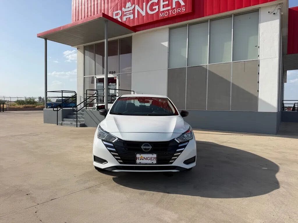 2024 NISSAN Versa