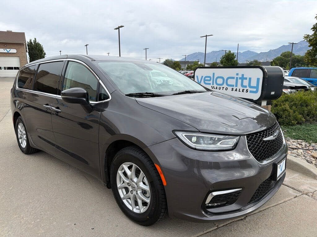 2023 CHRYSLER Pacifica