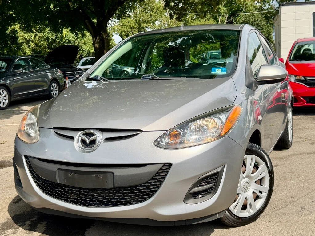 2014 MAZDA Mazda2
