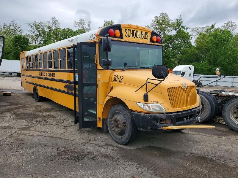 2013 IC BUS PB105