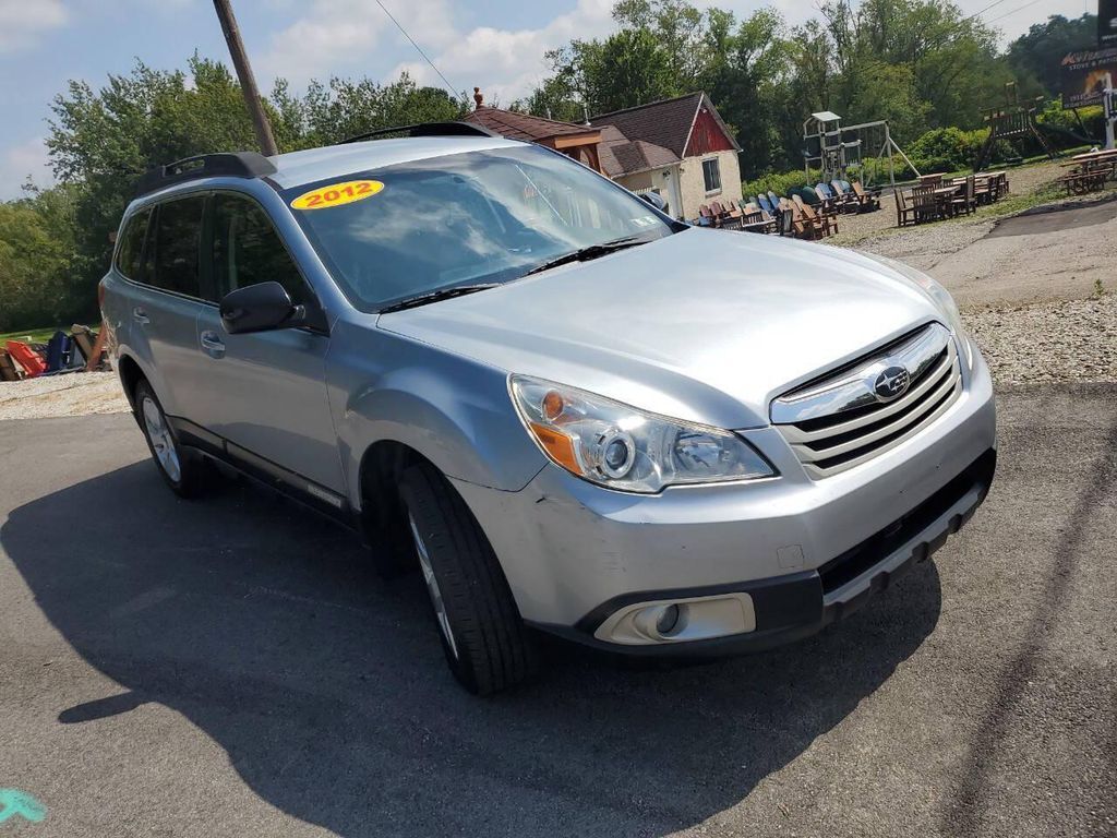 2012 SUBARU Outback