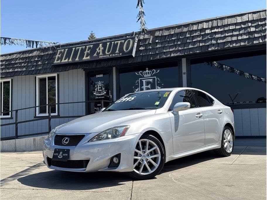 2011 LEXUS IS