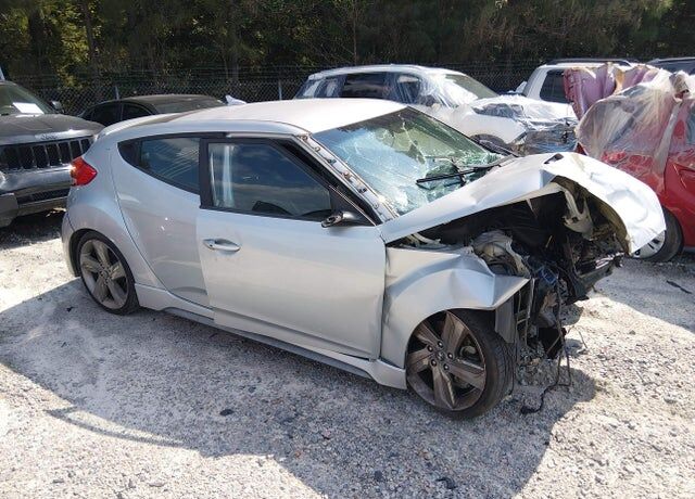 2013 HYUNDAI Veloster
