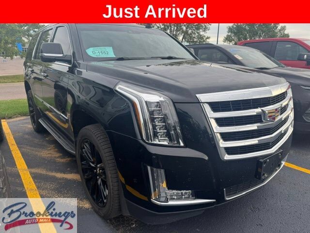 2017 CADILLAC Escalade