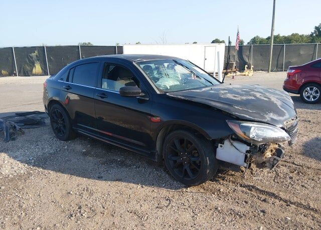 2014 CHRYSLER 200