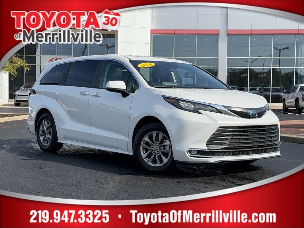 2024 TOYOTA Sienna