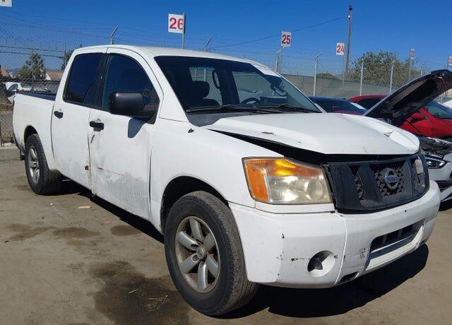 2012 NISSAN Titan