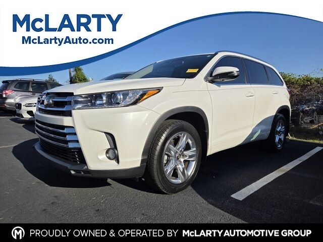2017 TOYOTA Highlander