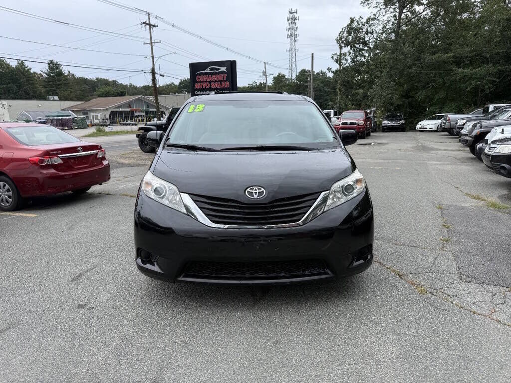2013 TOYOTA Sienna