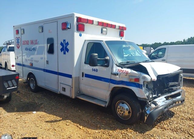 2009 FORD E-450