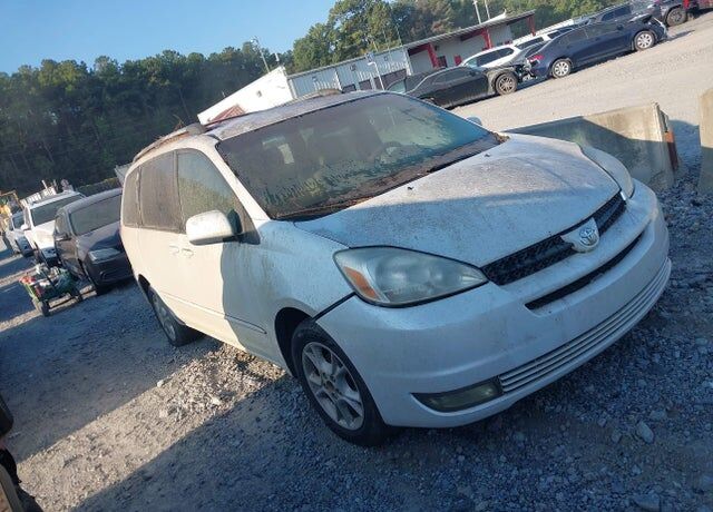 2004 TOYOTA Sienna