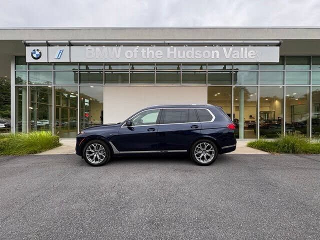 2026 BMW X7