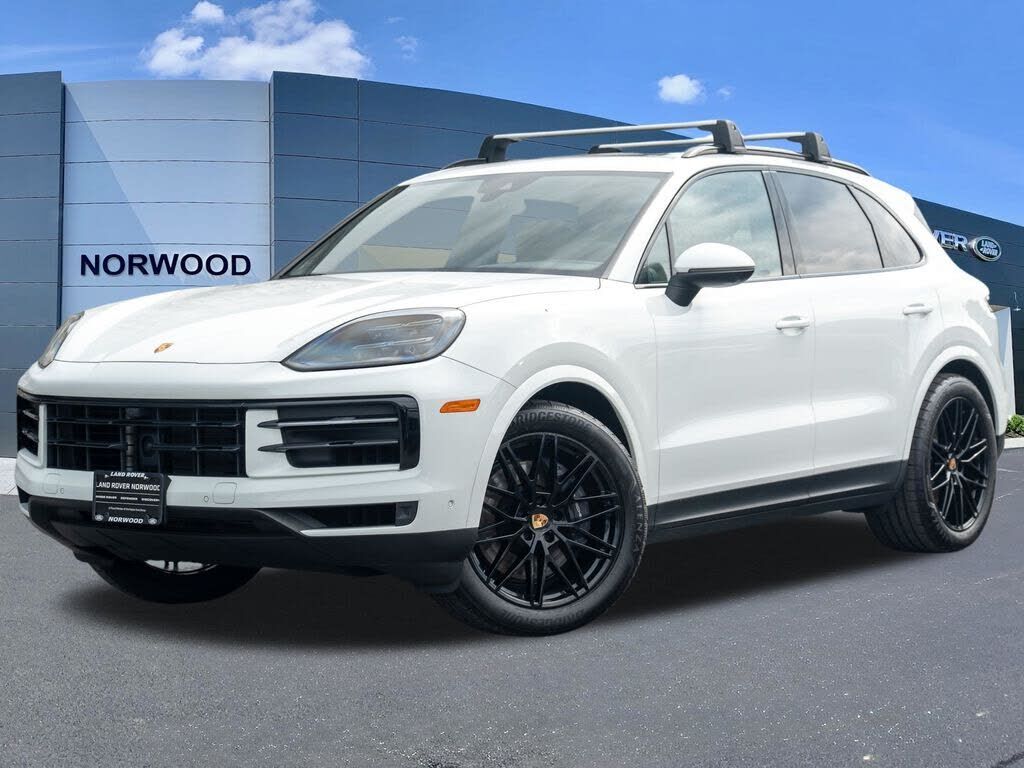 2024 PORSCHE Cayenne