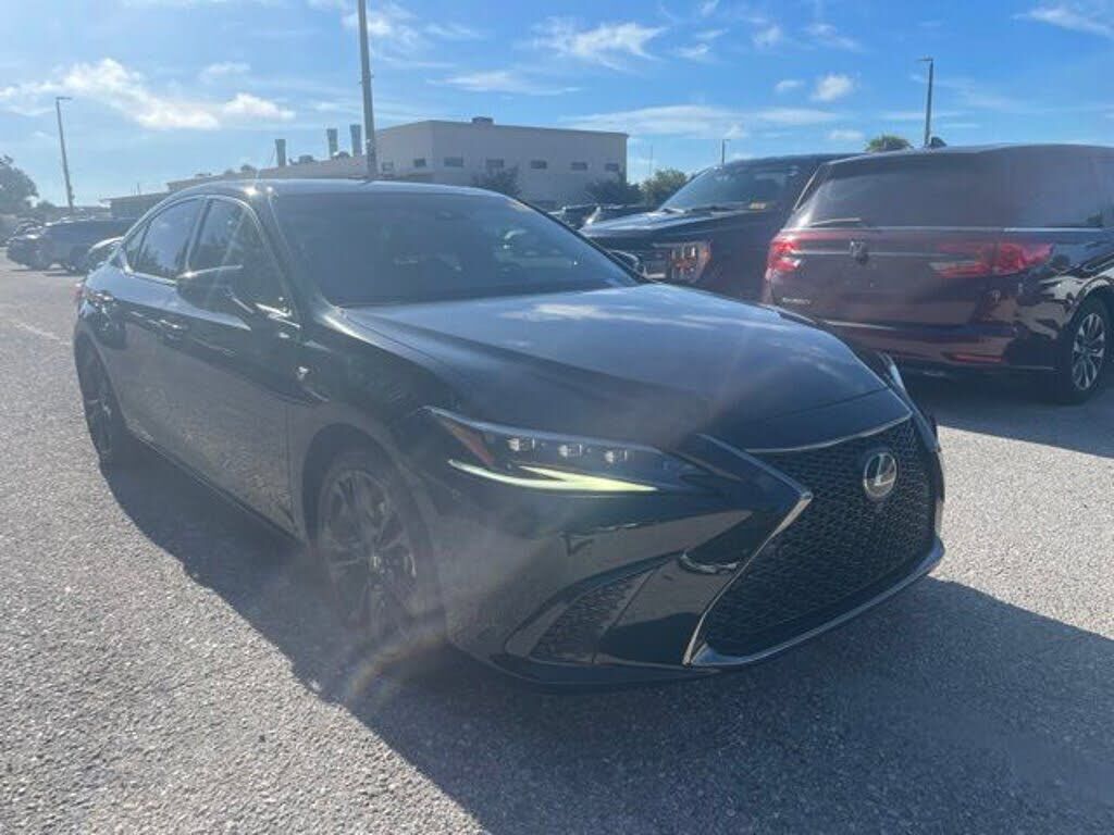 2024 LEXUS ES