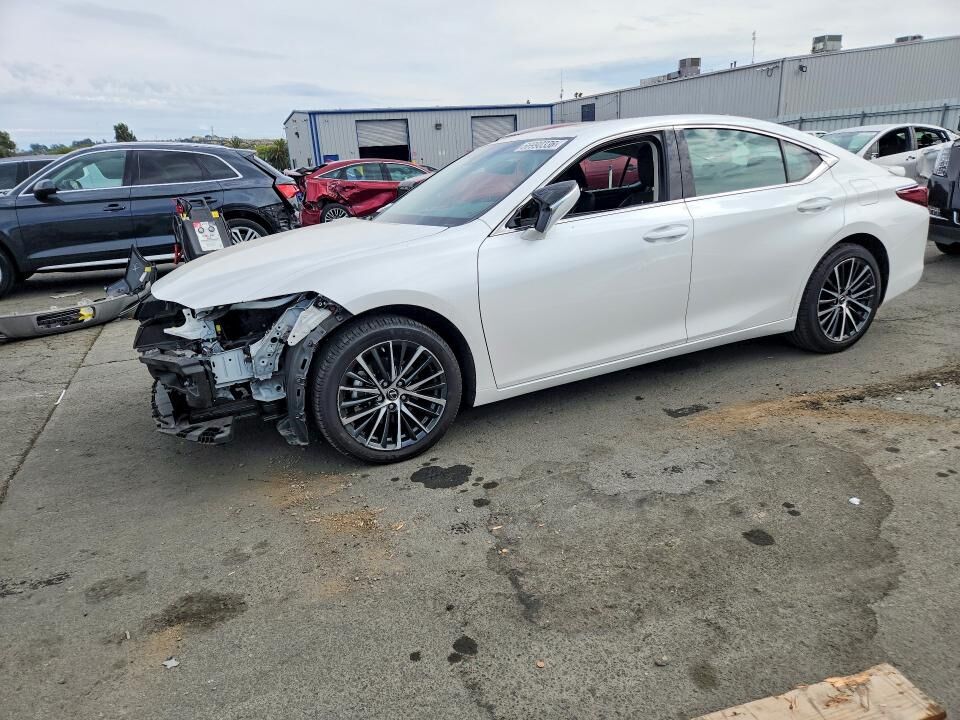 2024 LEXUS ES