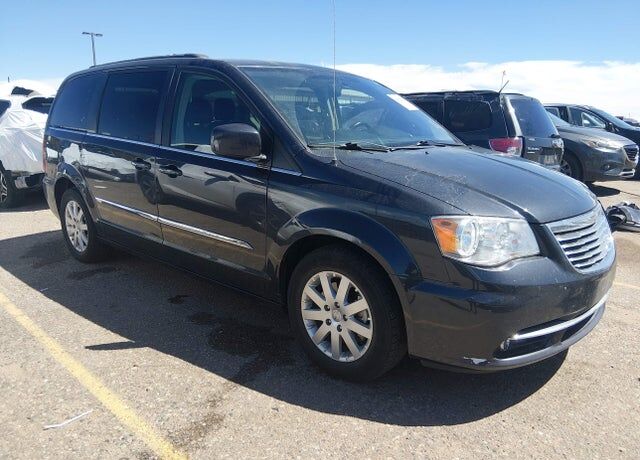2014 CHRYSLER Town and Country