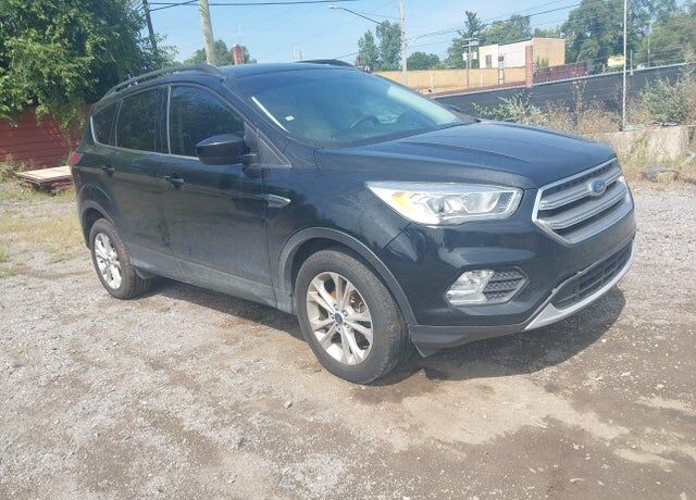 2017 FORD Escape