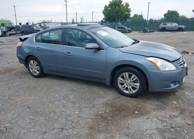 2010 NISSAN Altima