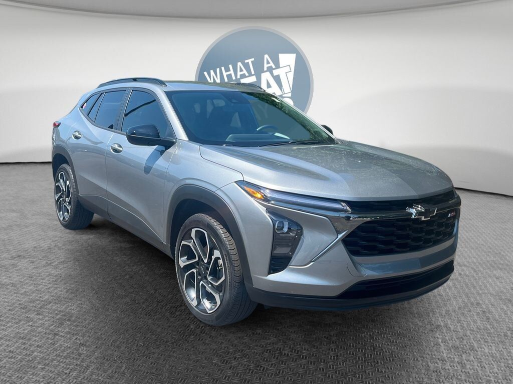 2025 CHEVROLET Trax