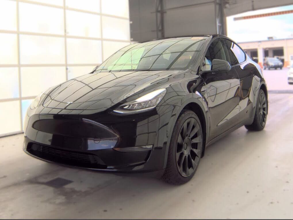 2022 TESLA Model Y