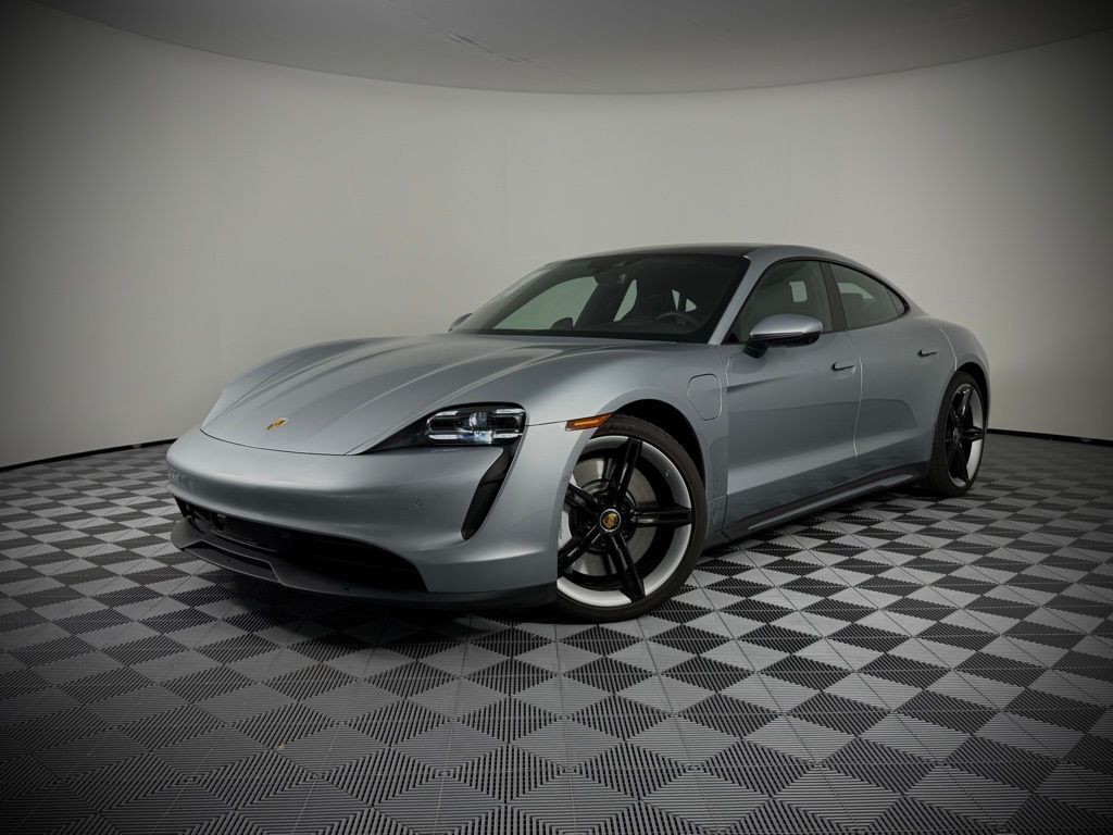 2024 PORSCHE Taycan