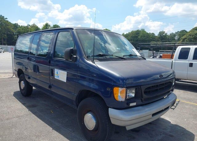 2001 FORD E-350