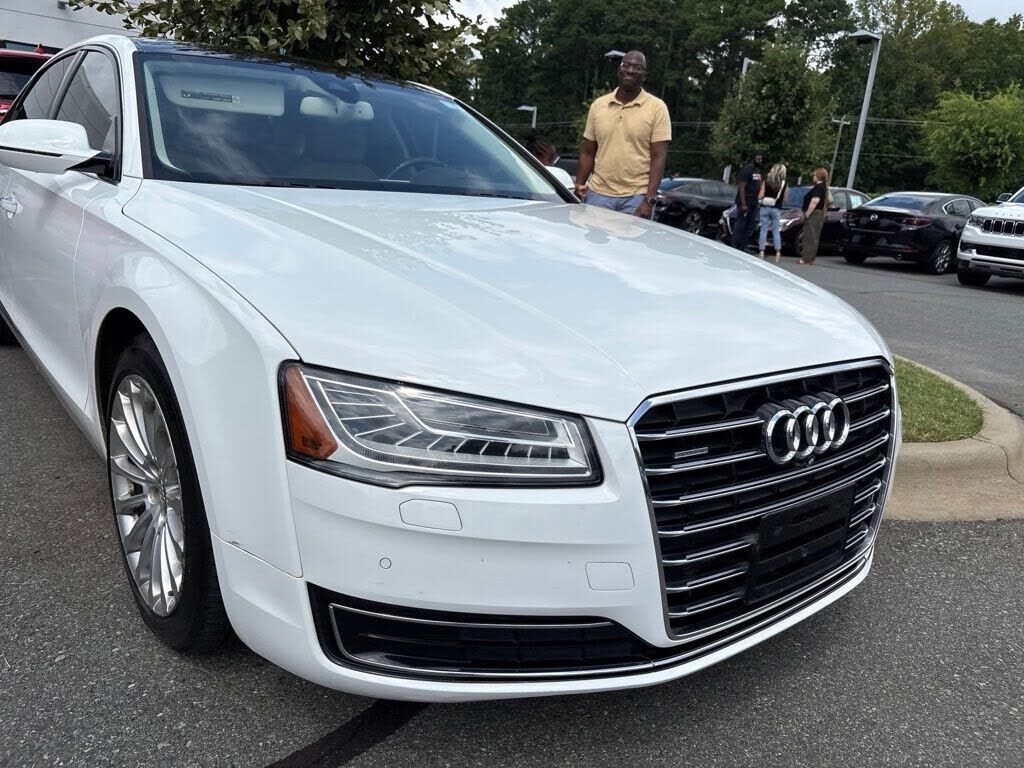 2016 AUDI A8