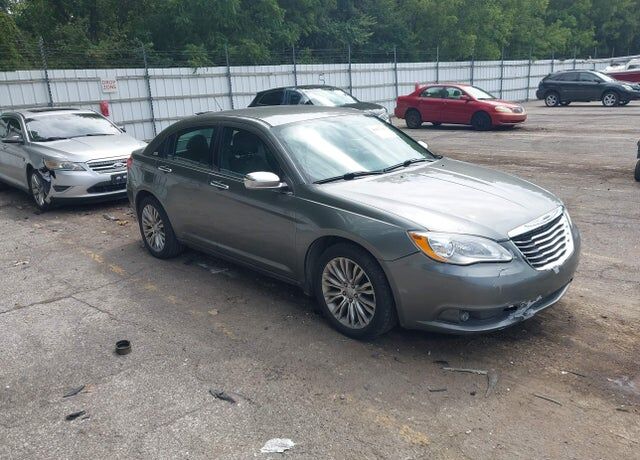 2012 CHRYSLER 200