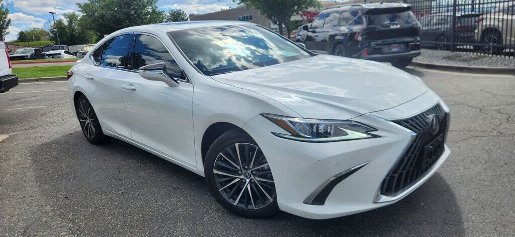 2023 LEXUS ES