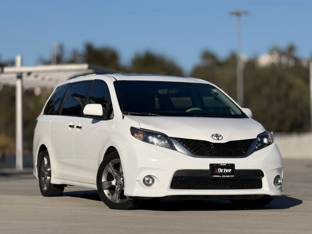 2013 TOYOTA Sienna