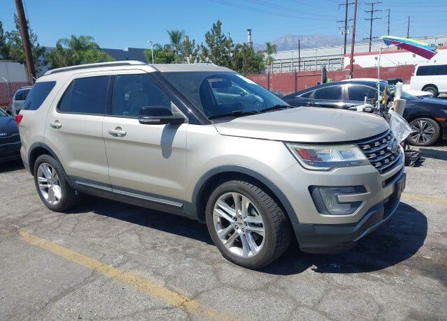 2017 FORD Explorer