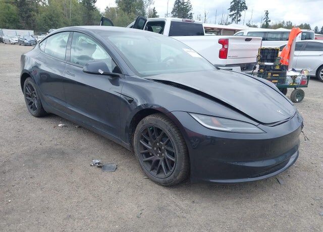 2024 TESLA Model 3