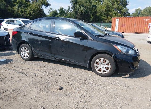 2012 HYUNDAI Accent