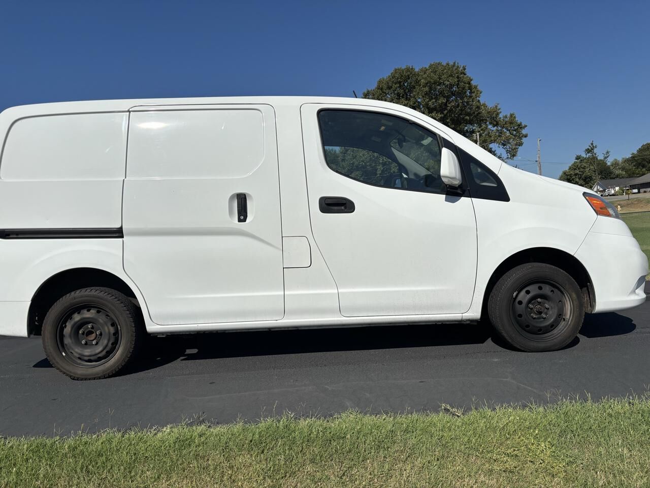 2020 NISSAN NV200
