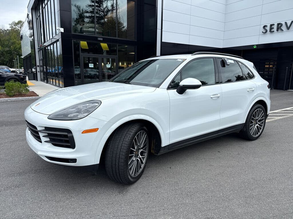 2023 PORSCHE Cayenne