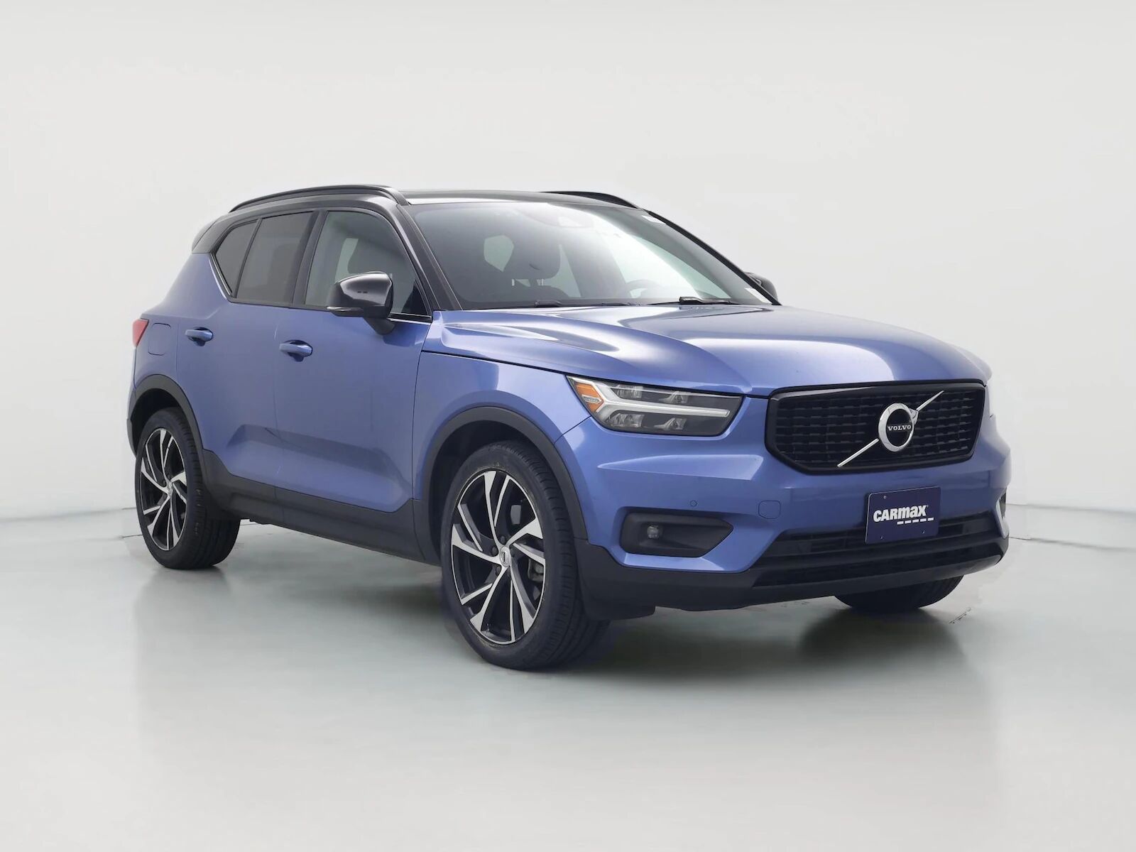2021 VOLVO XC40