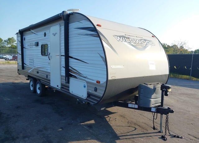 2018 FOREST RIVER Wildwood towables