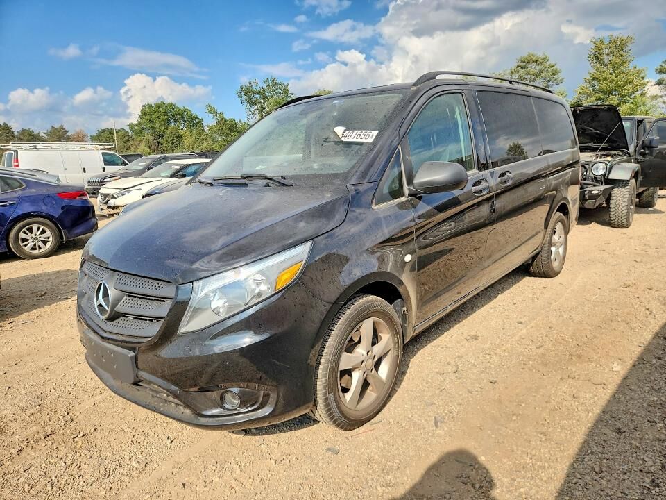2016 MERCEDES-BENZ METRIS
